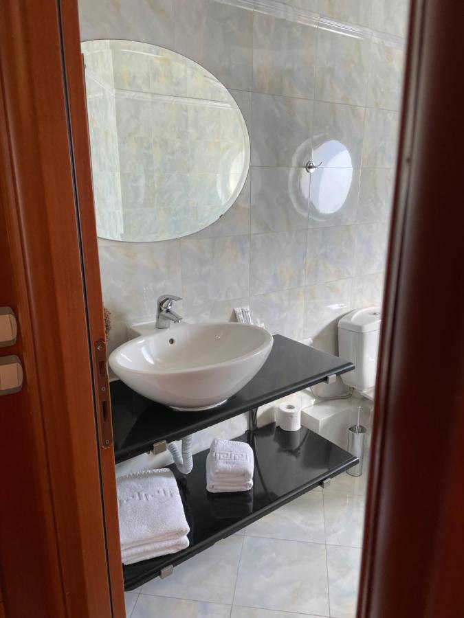 Athens Mirabello Ngoại thất bức ảnh